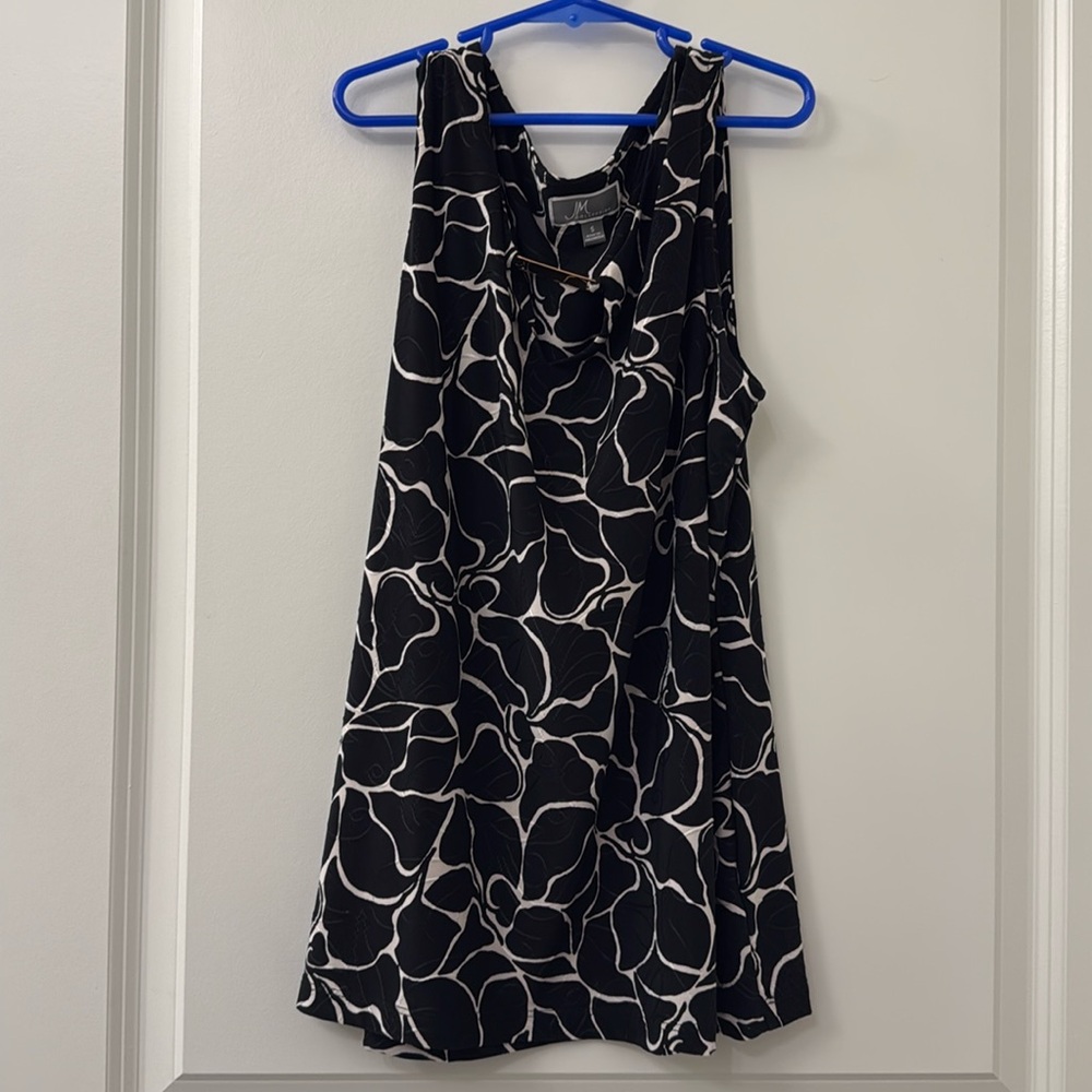 Black & White Floral Sleeveless Top with Gold Detail – Size Small